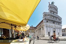 Platz in Lucca, Toskana